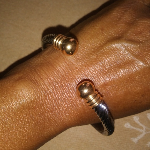 💛FINAL SALE!!💛 Stainless Steel Bangles - Picture 6 of 8